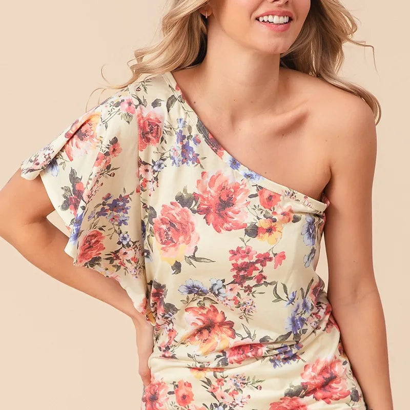 BiBi Floral Printed Jersey Knit Ruffle Sleeve Top in Banana