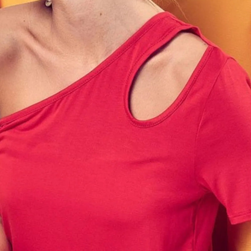 BiBi Cut Out Detailed One Shoulder Top in Red