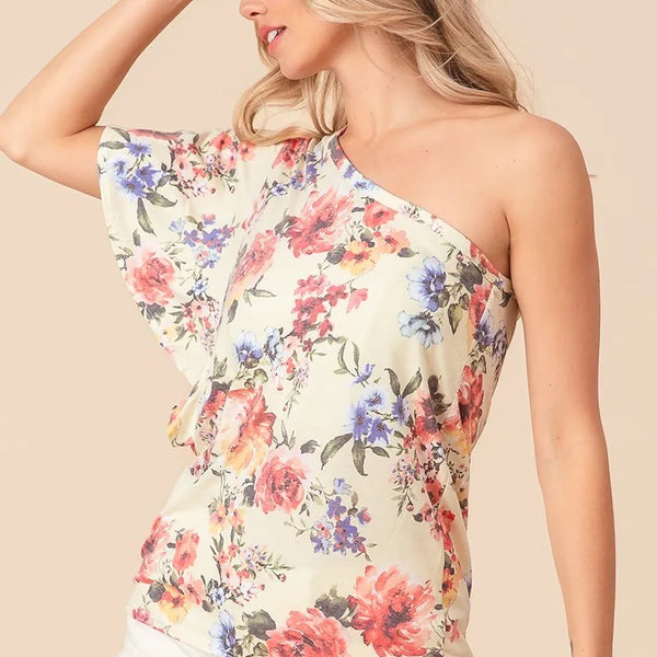 BiBi Floral Printed Jersey Knit Ruffle Sleeve Top in Banana