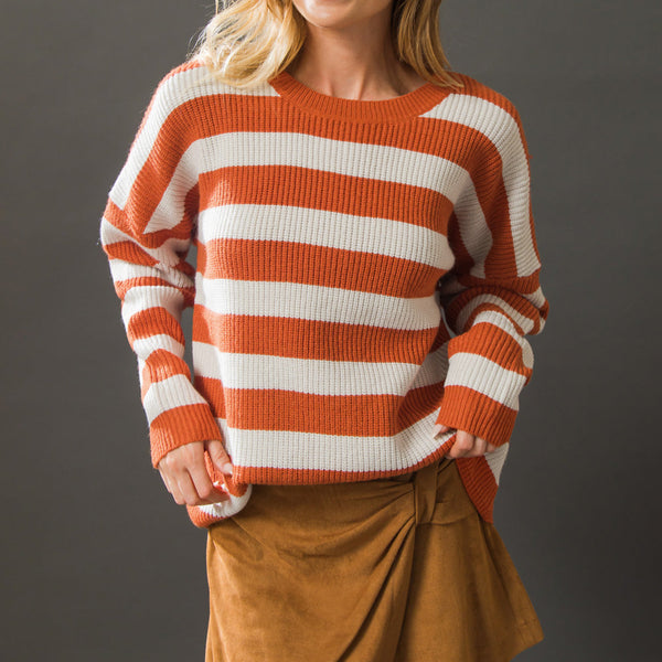 BEYOND THE HORIZON SWEATER TOP