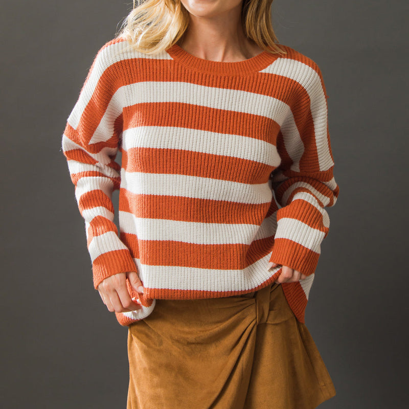 BEYOND THE HORIZON SWEATER TOP